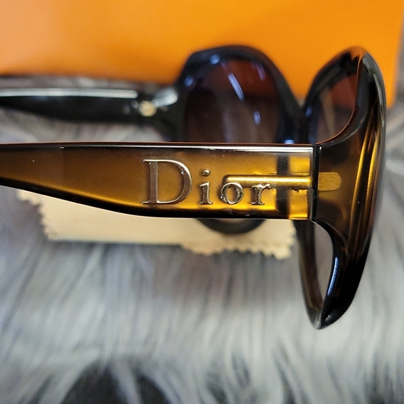 Authentic Dior sunglasses Glossy 1 - Picture 3 of 13
